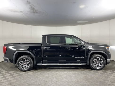 Used 2024 GMC Sierra 1500 SLT w/ SLT Premium Plus Package image 5