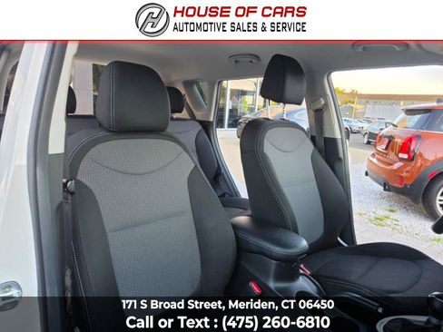 Used 2018 Kia Soul + FWD image 42