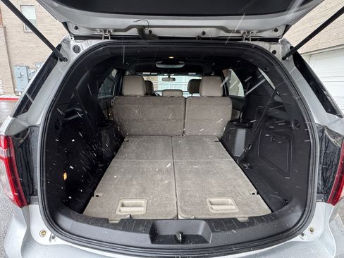 Used 2015 Ford Explorer XLT w/ Equipment Group 202B image 33