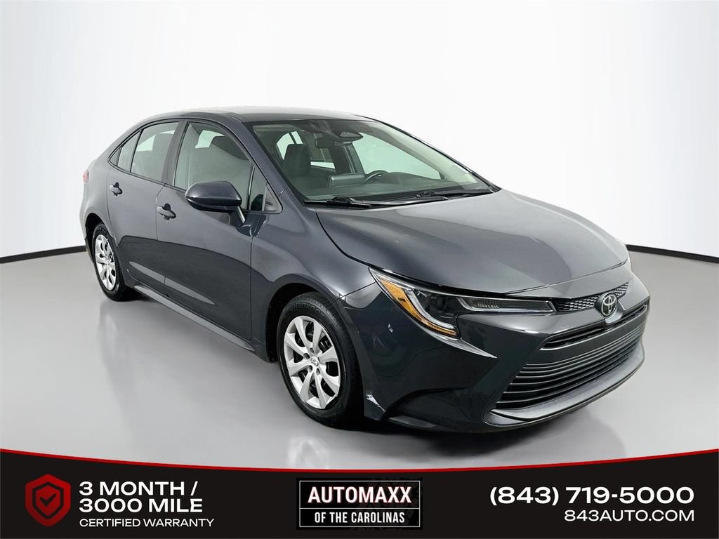 Used 2023 Toyota Corolla LE FWD image 1
