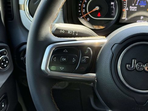 Used 2024 Jeep Wrangler Unlimited Sahara AWD/4WD image 23
