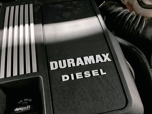 Used 2022 Chevrolet Silverado 1500 High Country w/ Technology Package image 29