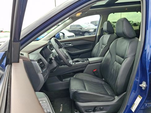 Used 2023 Nissan Rogue Platinum AWD/4WD image 13