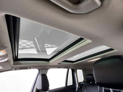 Used 2015 Mercedes-Benz GLK 350 4MATIC image 5