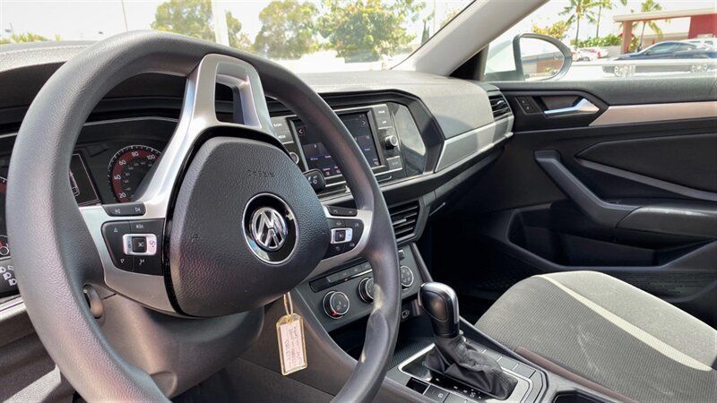 Used 2019 Volkswagen Jetta S w/ Driver Assistance Package FWD image 9