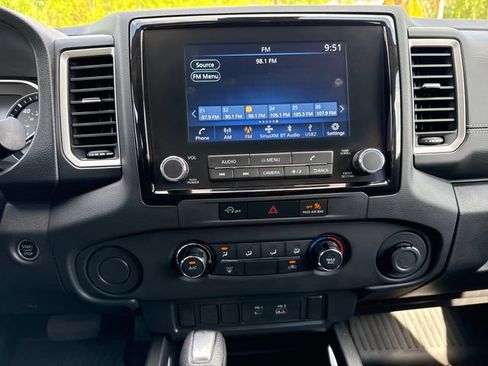 Certified 2024 Nissan Frontier SV RWD image 19