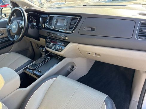 Used 2015 Kia Sedona EX w/ EX Premium Package image 15
