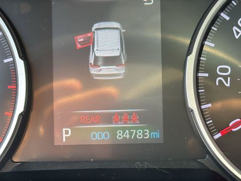 Used 2022 Toyota RAV4 XLE w/ Convenience Package AWD/4WD image 16