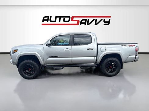 Used 2023 Toyota Tacoma TRD Sport w/ Black Out Package (TMS) image 4