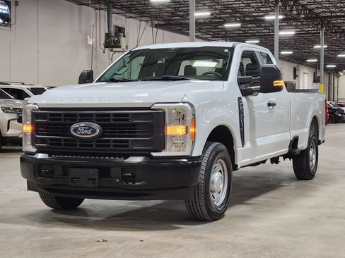 Used 2023 Ford F250 XL image 4