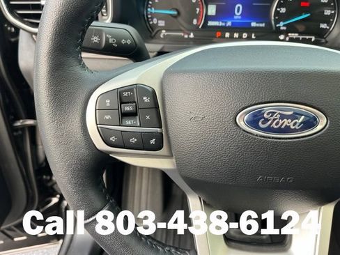 Used 2024 Ford Explorer Limited w/ Limited Technology Package RWD image 23