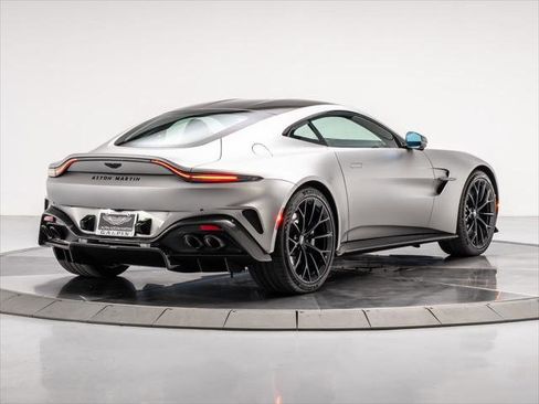 Used 2025 Aston Martin V8 Vantage Coupe image 13