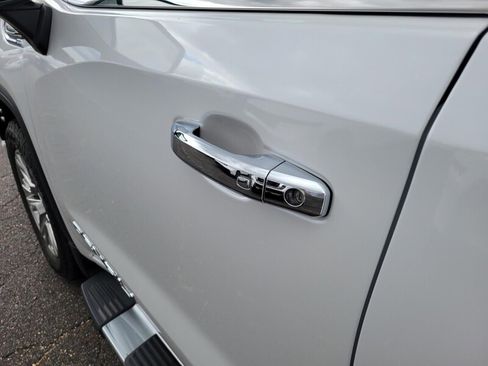 Used 2024 GMC Sierra 1500 Denali w/ Technology Package image 10