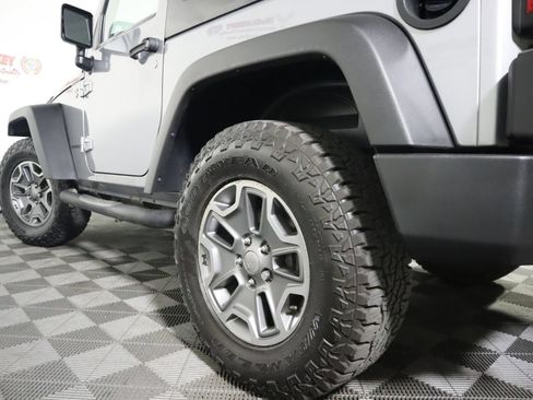 Used 2015 Jeep Wrangler Rubicon w/ Connectivity Group AWD/4WD image 9