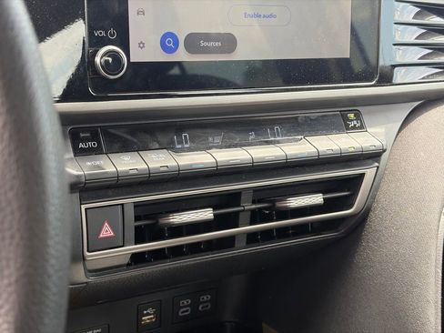 Used 2025 Toyota Camry LE FWD image 9