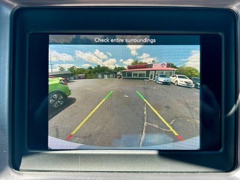 Used 2021 Dodge Charger SXT RWD image 15