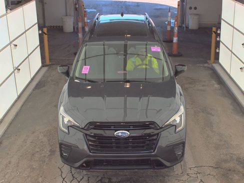 Used 2024 Subaru Ascent Onyx Edition image 2