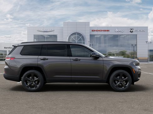 New 2025 Jeep Grand Cherokee L Limited w/ Black Appearance Package image 32
