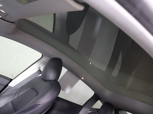 Used 2021 Tesla Model Y Performance AWD/4WD image 18