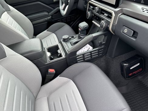 Used 2025 Toyota Tacoma TRD Off-Road AWD/4WD image 14