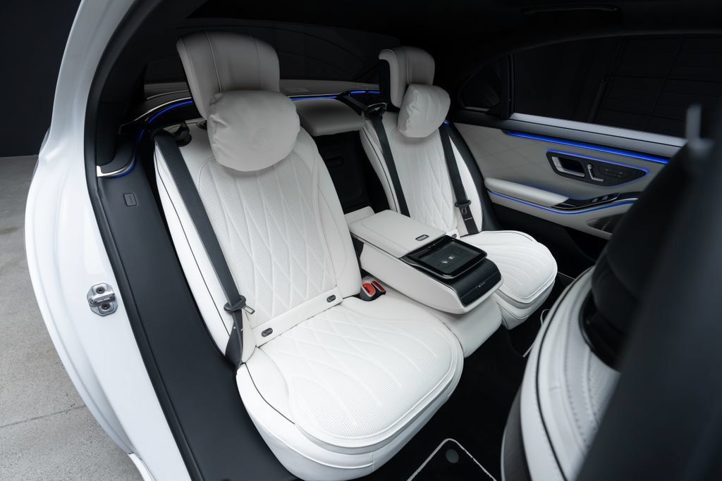 Used 2025 Mercedes-Benz S 63 AMG S image 40