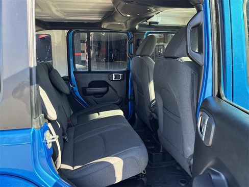 Used 2024 Jeep Wrangler Unlimited w/ Convenience Group image 10