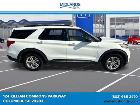 Used 2023 Ford Explorer XLT w/ Equipment Group 202A RWD image 16