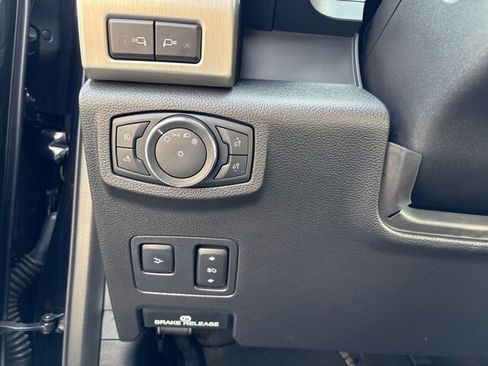 Used 2021 Ford F350 Platinum image 24