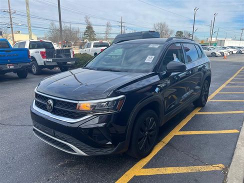 Used 2024 Volkswagen Taos S image 4