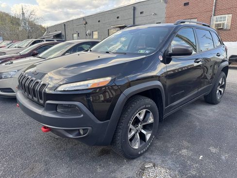Used 2016 Jeep Cherokee Trailhawk AWD/4WD image 1