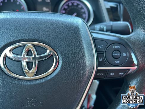 Used 2022 Toyota Camry LE image 28