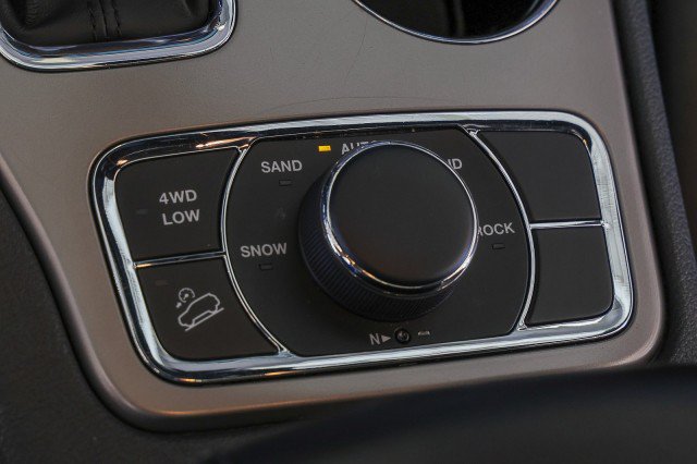 Used 2022 Jeep Grand Cherokee Limited AWD/4WD image 22