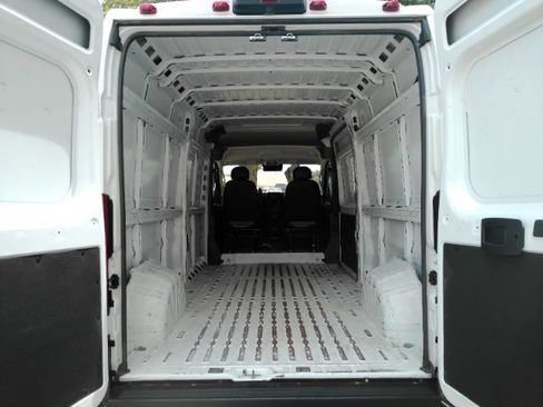 Used 2023 RAM ProMaster 2500 FWD image 10