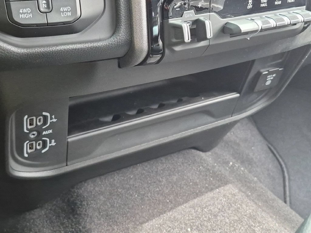 New 2026 RAM 3500 Tradesman AWD/4WD image 26