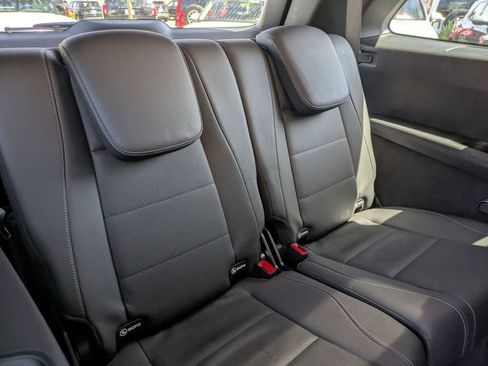 Used 2025 Mercedes-Benz GLS 450 4MATIC image 30