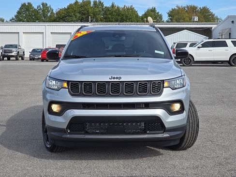 New 2026 Jeep Compass Latitude image 2