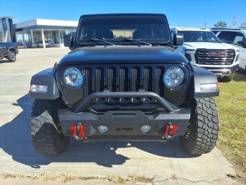 Used 2022 Jeep Wrangler Unlimited Sport image 2