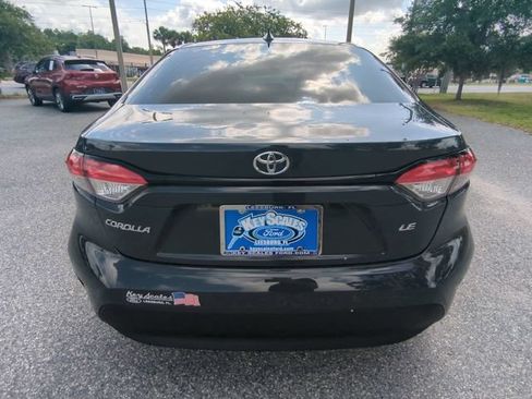 Used 2026 Toyota Corolla LE FWD image 6