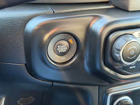 Used 2019 Jeep Wrangler Unlimited Sport S image 20