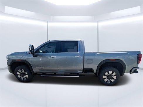 New 2025 GMC Sierra 2500 Denali w/ Denali Reserve Package image 7