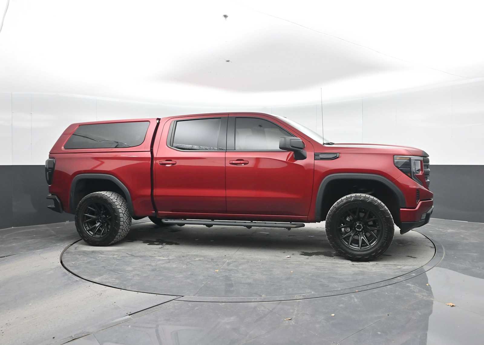 Used 2022 GMC Sierra 1500 Elevation w/ X31 Off-Road Package AWD/4WD image 8