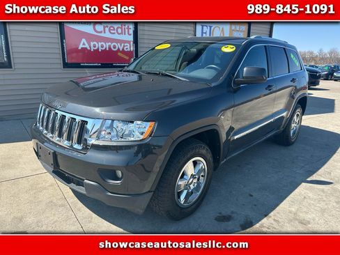 Used 2011 Jeep Grand Cherokee Laredo image 1