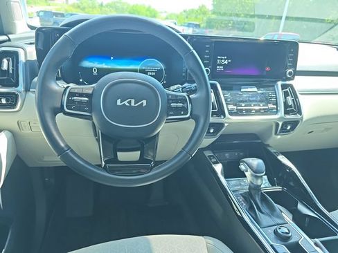 Used 2023 Kia Sorento SX AWD/4WD image 22