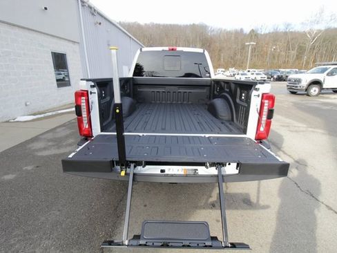 New 2026 Ford F350 Lariat w/ Lariat Ultimate Package image 13