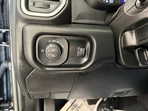 Used 2025 RAM 2500 Big Horn AWD/4WD image 46