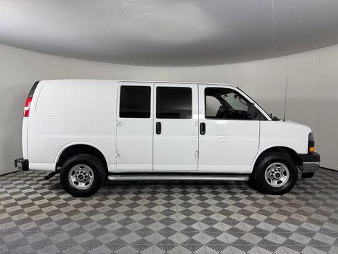 Used 2024 GMC Savana 2500 w/ Driver Convenience Package image 6
