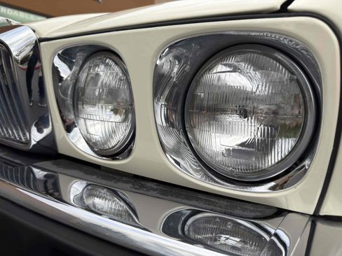 Used 1988 Jaguar XJ6 image 43