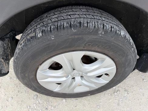 Used 2014 Toyota RAV4 LE image 13