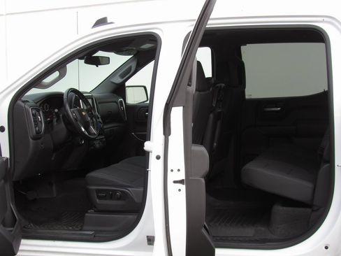 Used 2019 Chevrolet Silverado 1500 LT w/ All-Star Edition image 17