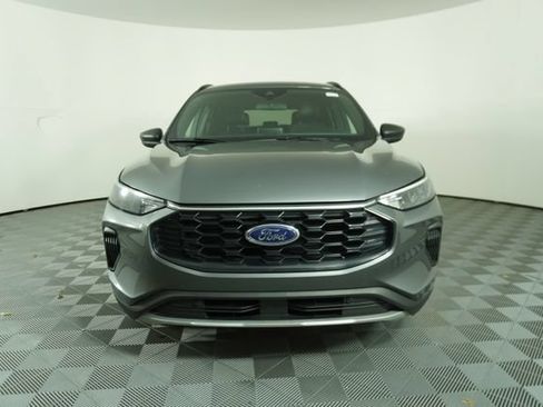 Used 2025 Ford Escape ST-Line FWD image 2
